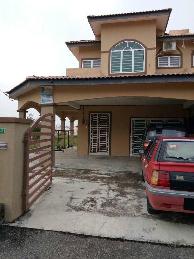 Homestay Al Musafirin Kuala Kangsar Exterior photo