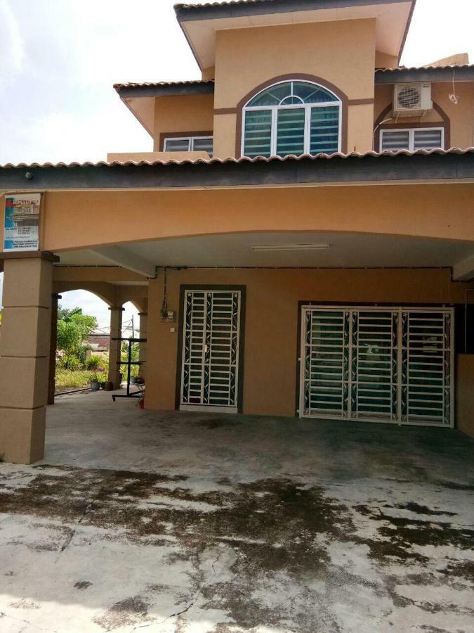 Homestay Al Musafirin Kuala Kangsar Exterior photo